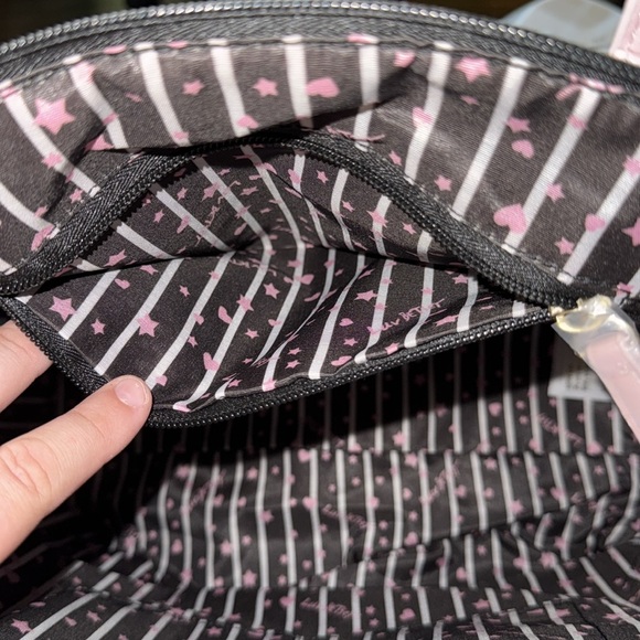 Betsey x Betsey Johnson black & rainbow heart quilted tote bag NWT - Picture 7 of 9